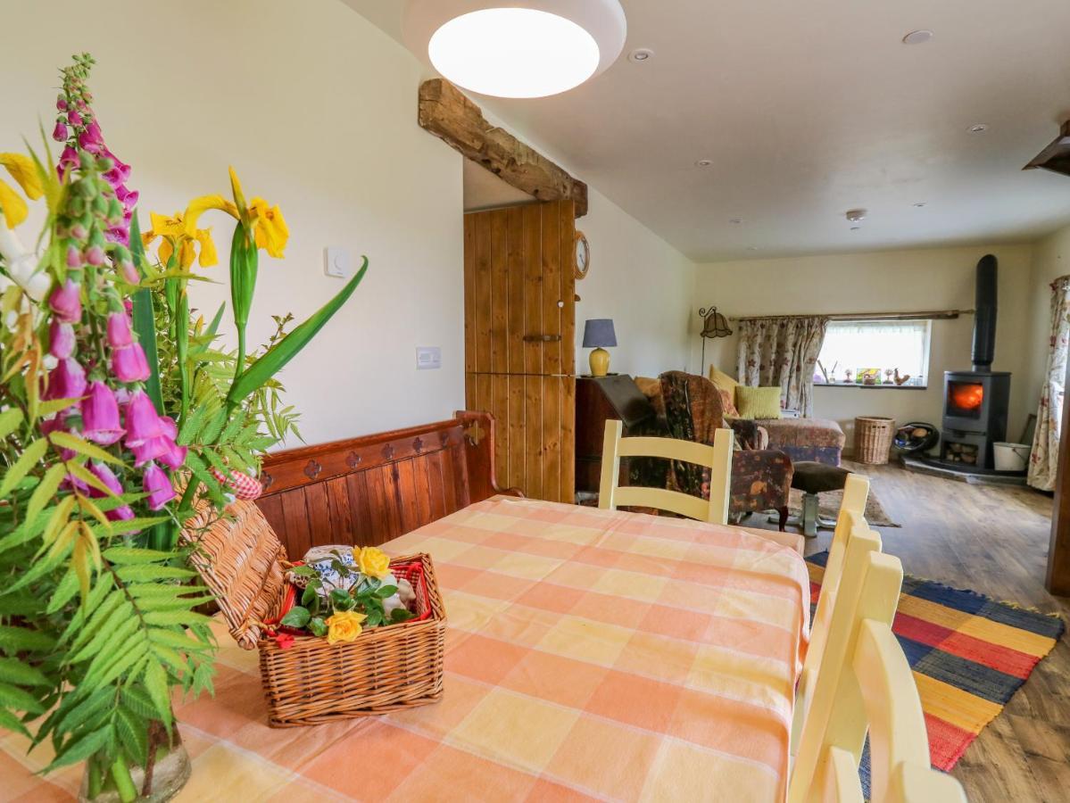 Buzzards Breg Villa Builth Wells Exterior photo